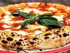 Pizza Club No. 16 - Pizza si preparate la gratar